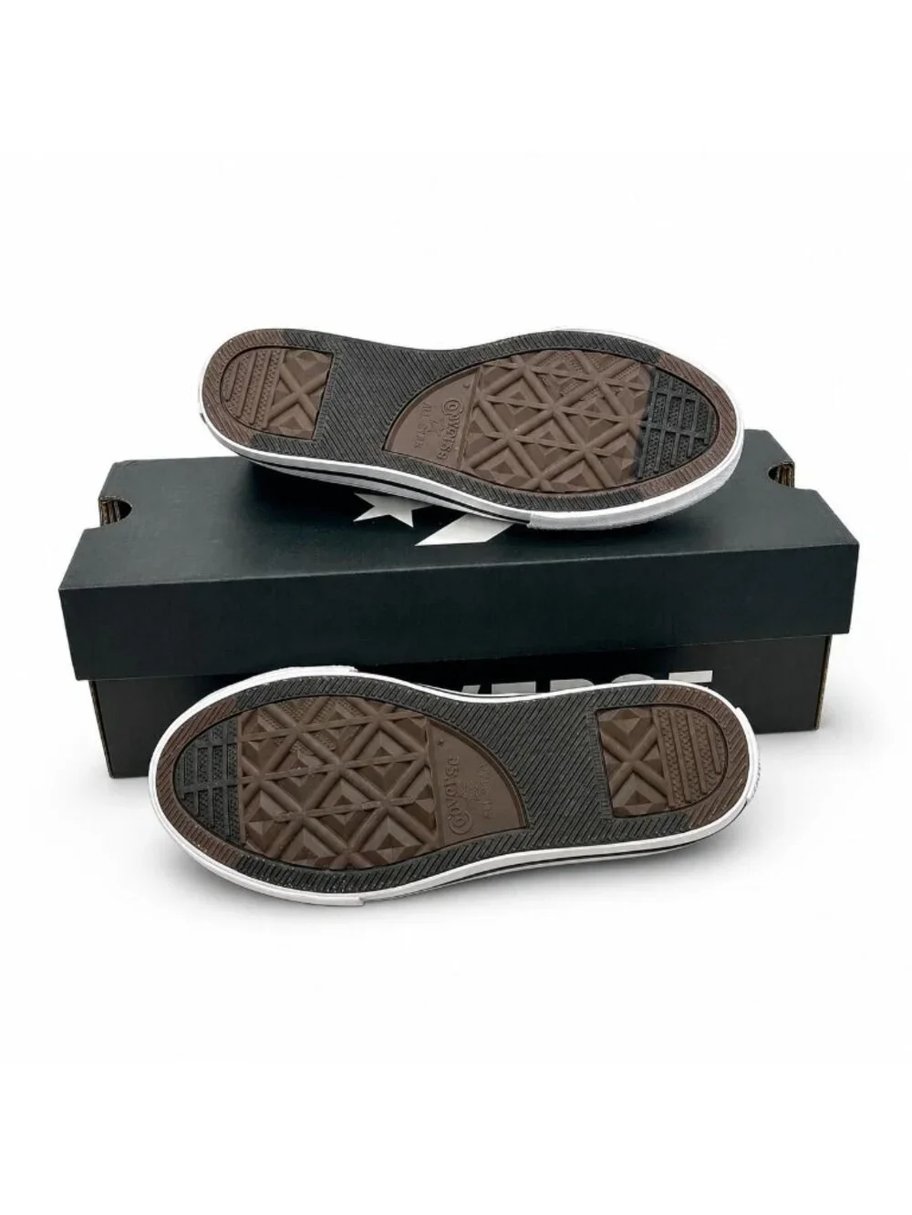 Converse designed rubber chuck